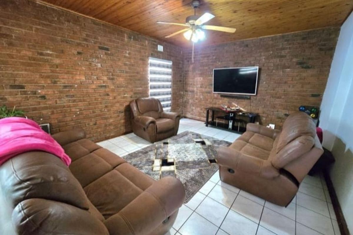 Ground floor 3bedroom in Ferndale - Photo 2