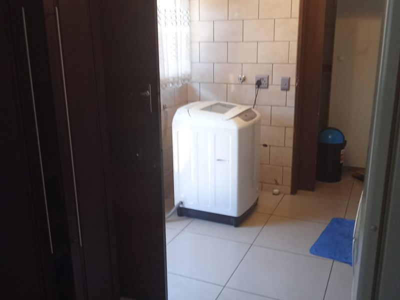 4 Bedroom House For Sale Dalpark Ext 11 - Photo 6