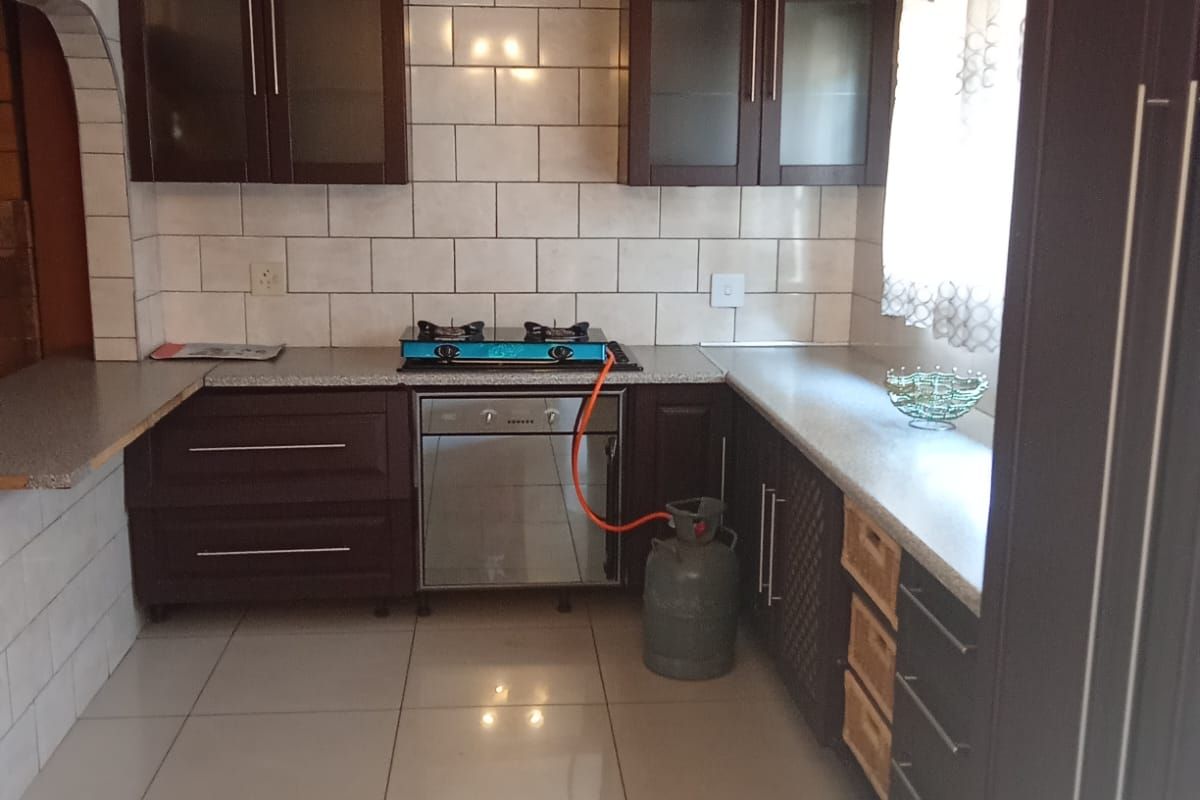 4 Bedroom House For Sale Dalpark Ext 11 - Photo 3