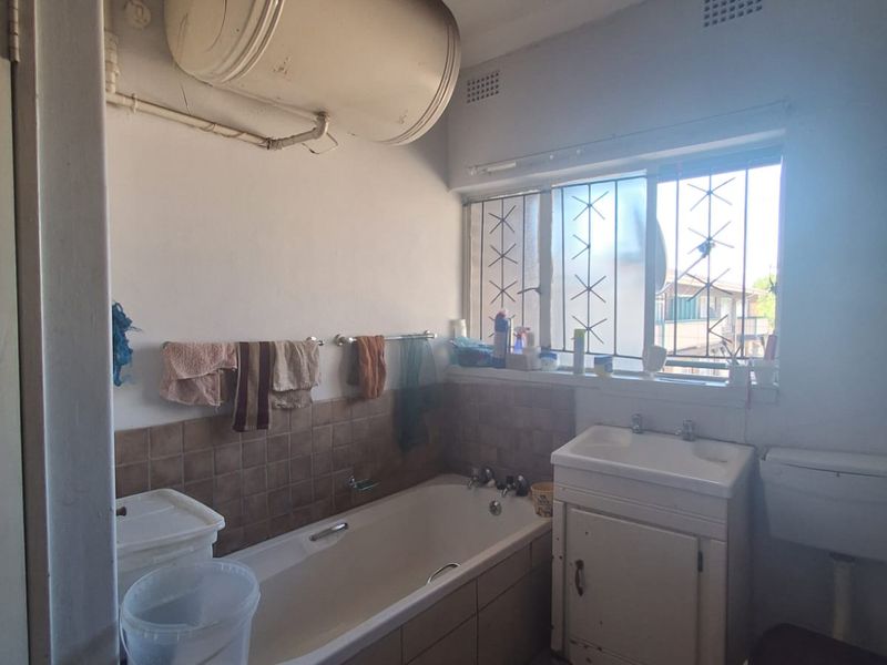 2  Bedroom Apartment in Vereeniging Central. - Photo 8
