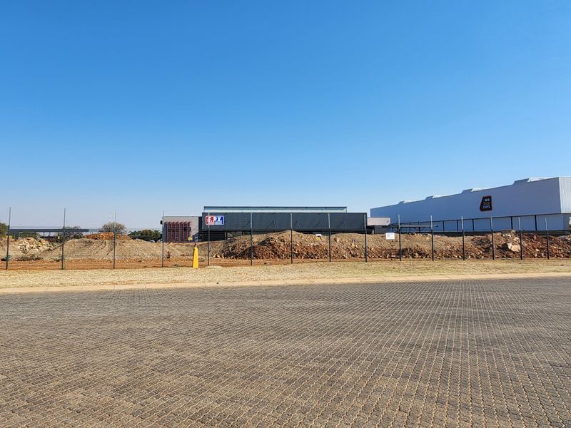 RARE INDUSTRIAL OPPORTUNITY – PRIME 6 000m2 VACANT STAND FOR SALE - Photo 3