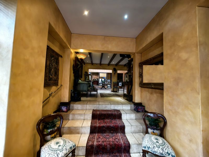 Established! Exquisite! Elaborate Lifestyle! - Photo 5