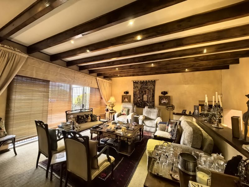 Established! Exquisite! Elaborate Lifestyle! - Photo 8