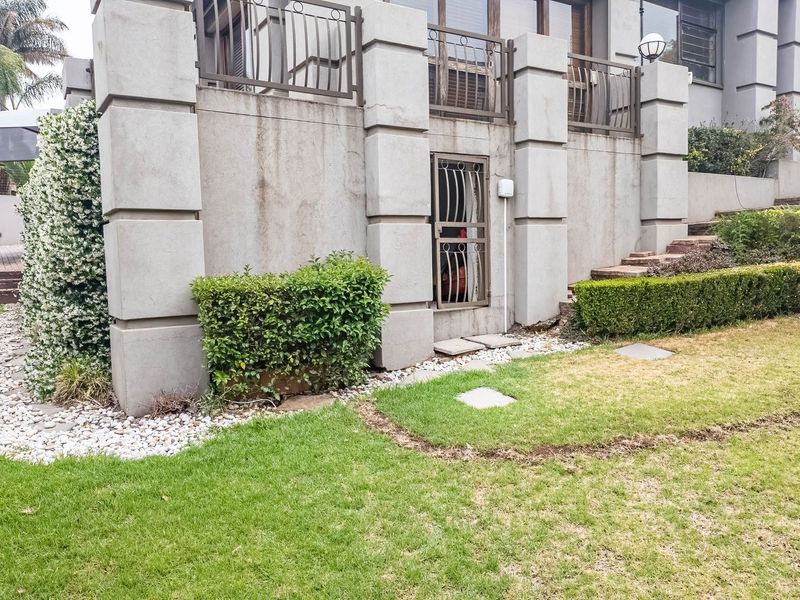 Established! Exquisite! Elaborate Lifestyle! - Photo 4