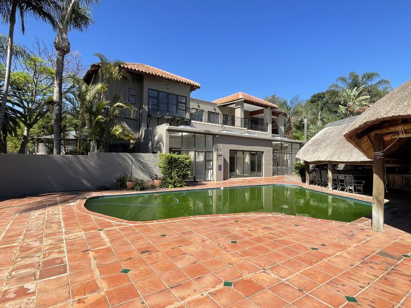 Luxury 5-Bedroom Mansion – Style & Elegance for the Discerning Buyer - Photo 8