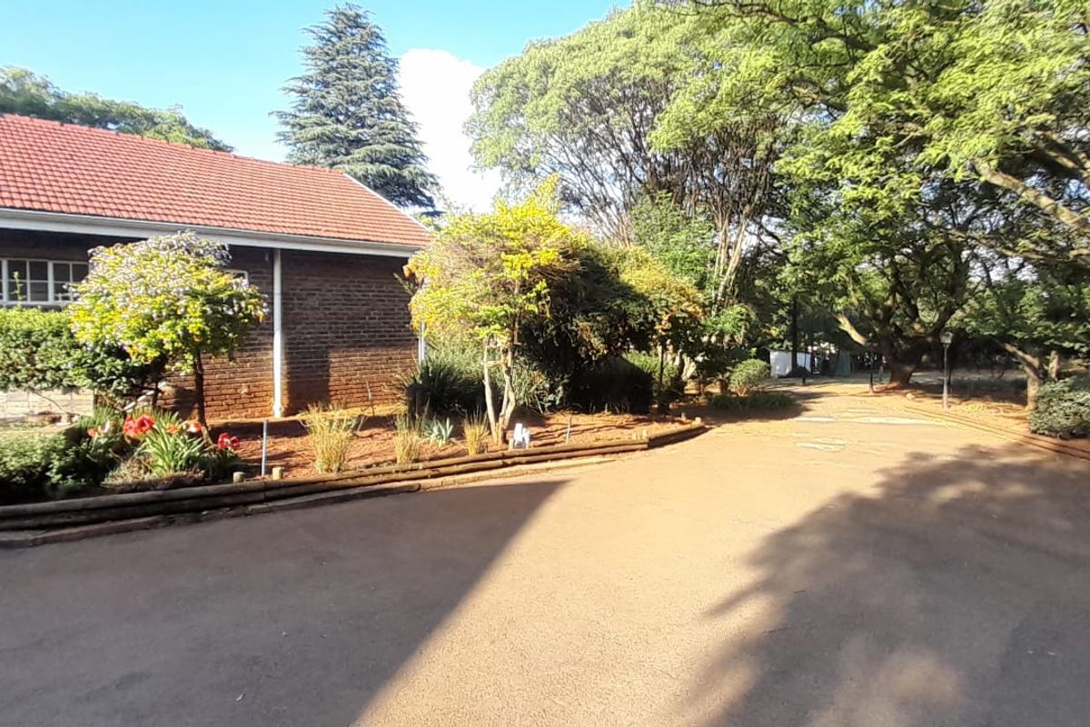 Comfortable family estate in a tranquil neighbourhood - Photo 4