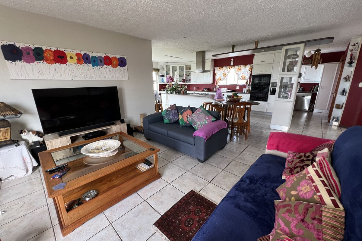 Prime Coastal Investment with Sea Views & Income Potential - Photo 5