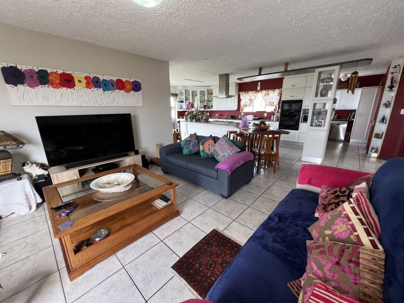 Prime Coastal Investment with Sea Views & Income Potential - Photo 5