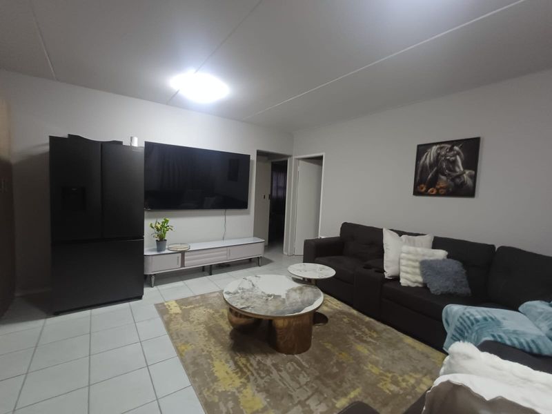 Modern 3-Bedroom Apartment For Sale — Style Meets Convenience - Photo 4