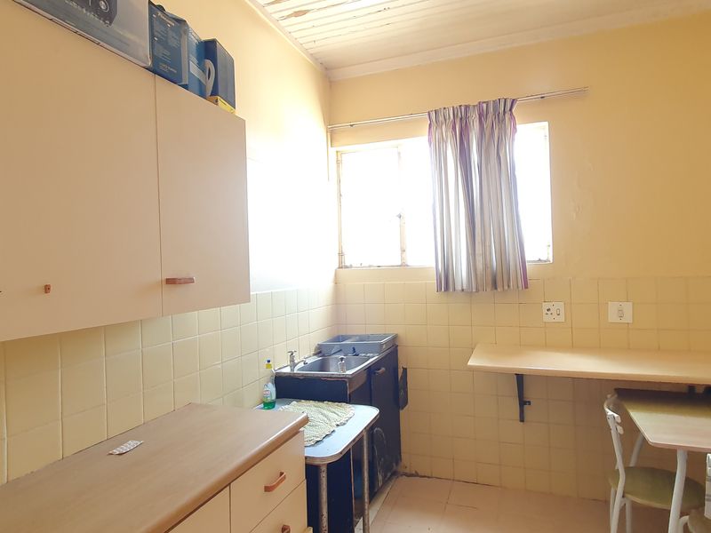 Investor’s Dream in Upper Central – Endless Potential Awaits! - Photo 10