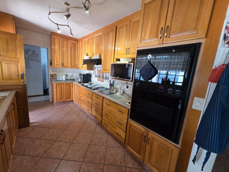 Very Neat House for Sale in Waldrift! - Photo 10