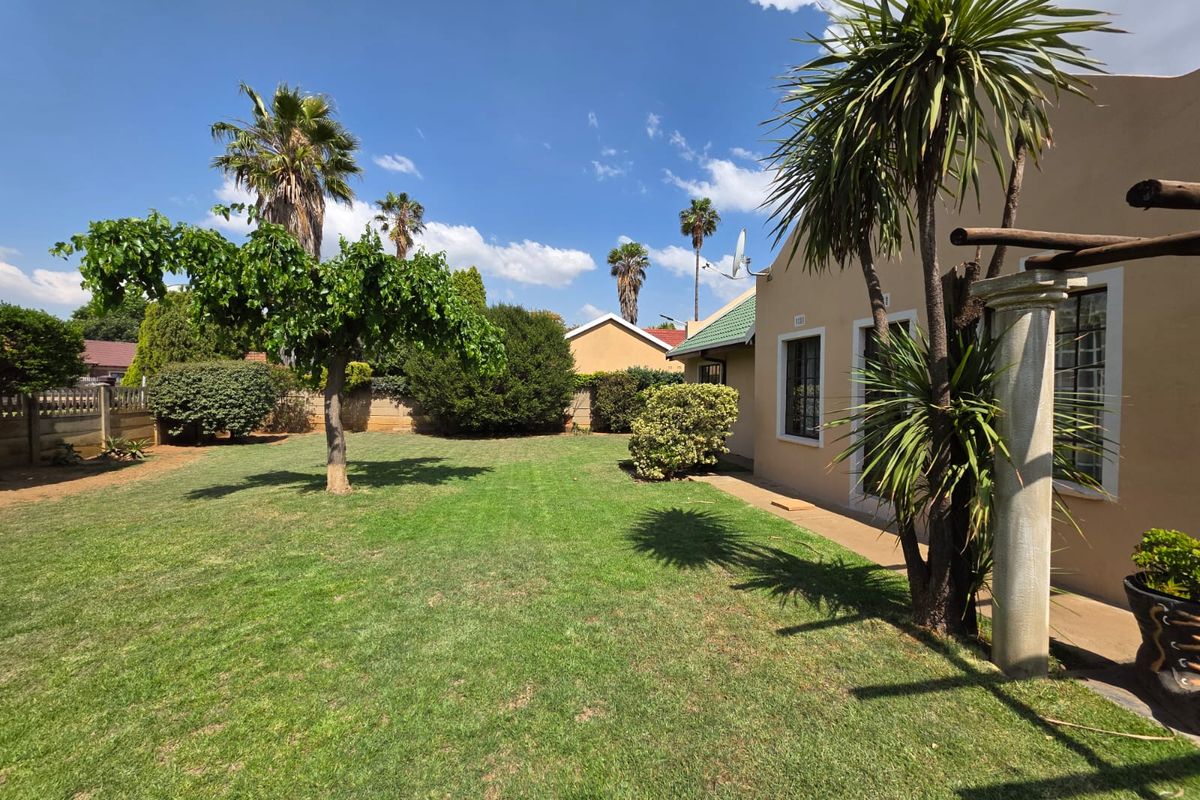 Very Neat House for Sale in Waldrift! - Photo 3