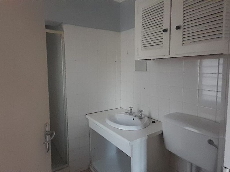 River property, Opportunity for developers, offering expansive space (2552m2) - Photo 7