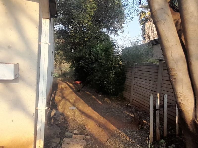 River property, Opportunity for developers, offering expansive space (2552m2) - Photo 3