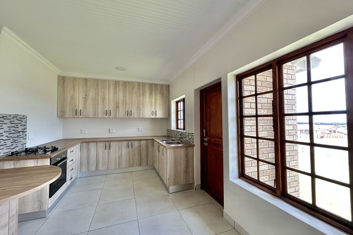 Single level Family home in Wavecrest - Photo 5