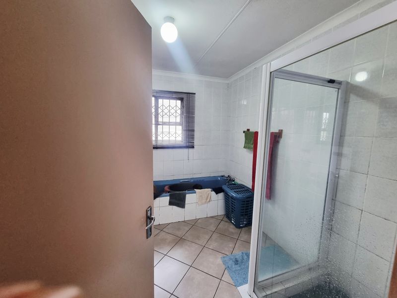 3 Bedroom House For Sale - Photo 9