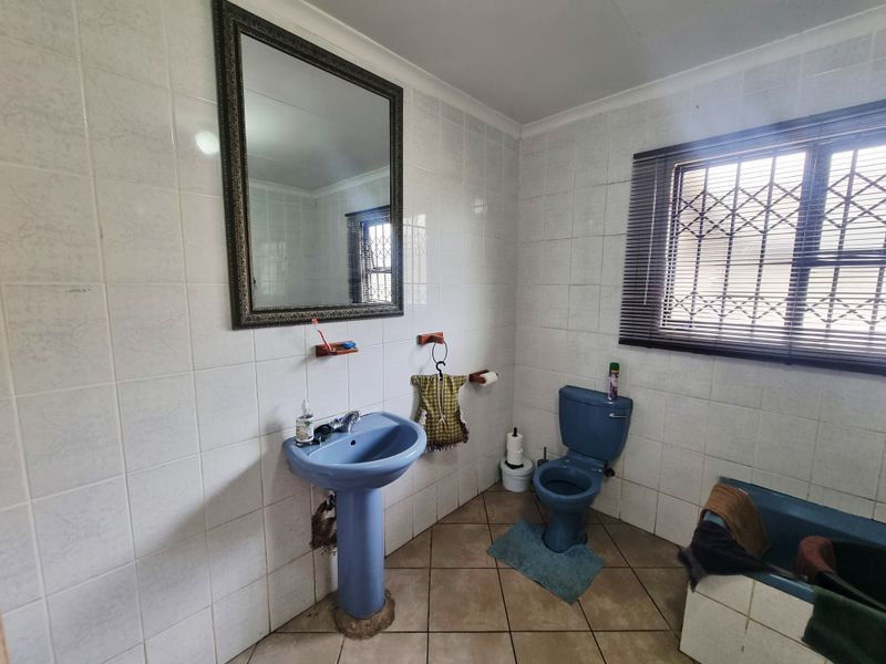 3 Bedroom House For Sale - Photo 10