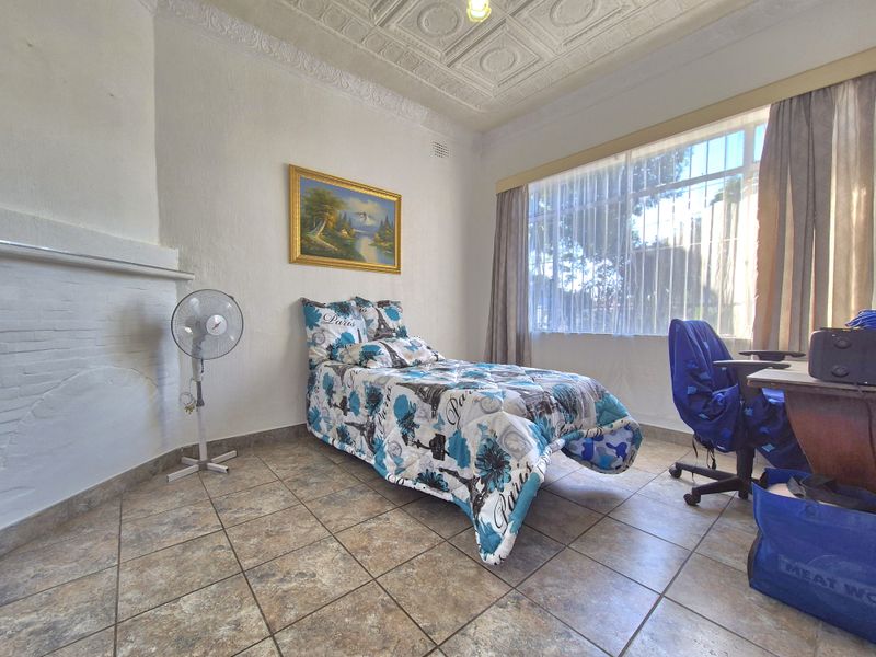 You'll Never Have To Buy Her Flowers Ever Again! - Photo 7