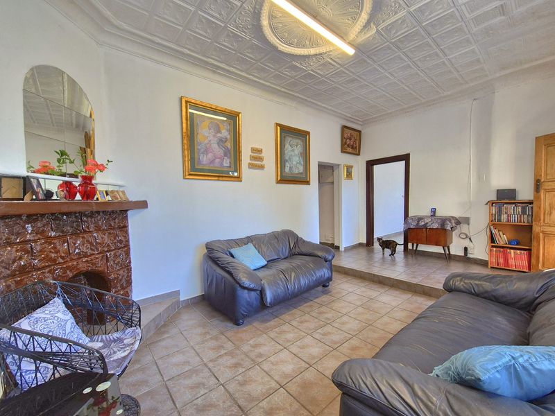 You'll Never Have To Buy Her Flowers Ever Again! - Photo 4