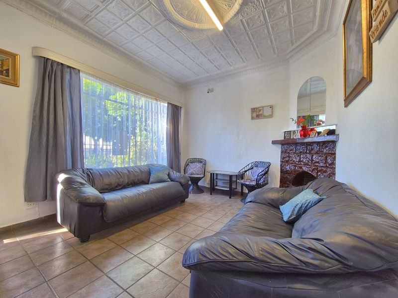 You'll Never Have To Buy Her Flowers Ever Again! - Photo 3