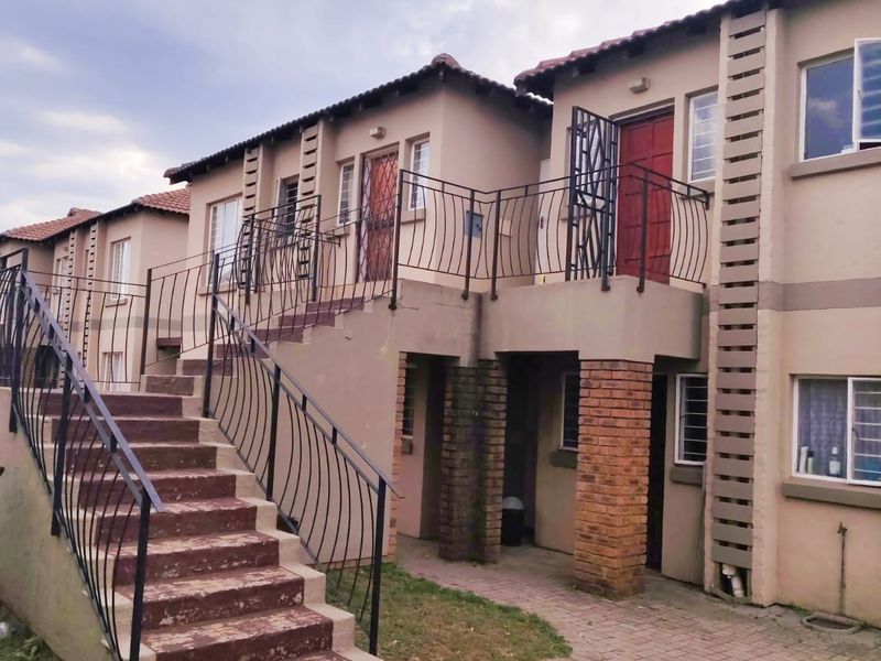 Neat 2-Bedroom Townhouse for Sale. - Photo 10