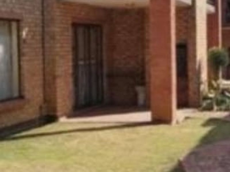 2 bedroom,2 bathroom downstairs unit available in Casa Uno, Sonneveld, Brakpan - Photo 9