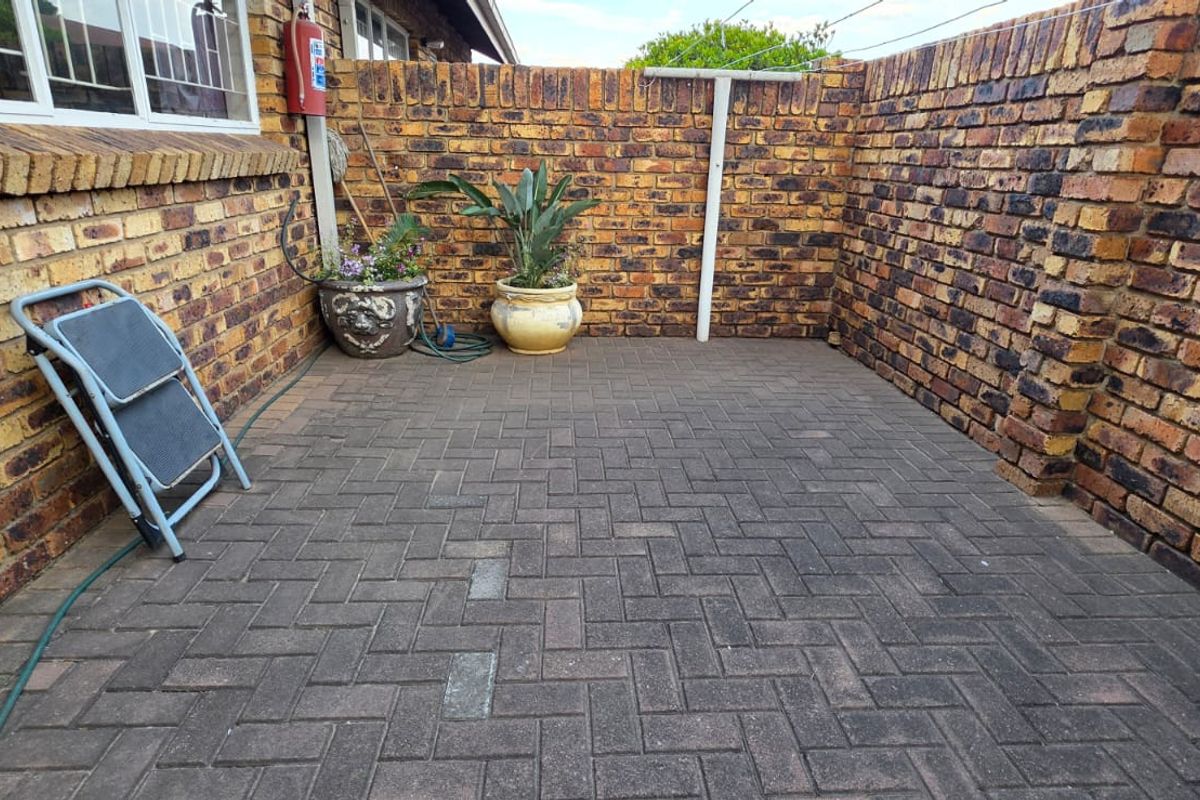 Modern 3-Bedroom Townhouse with Study in SE1. - Photo 4