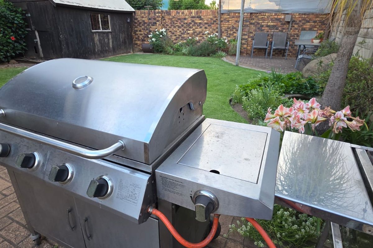 Modern 3-Bedroom Townhouse with Study in SE1. - Photo 3