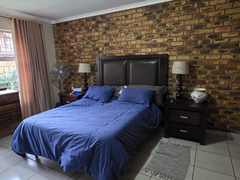 Modern 3-Bedroom Townhouse with Study in SE1. - Photo 10