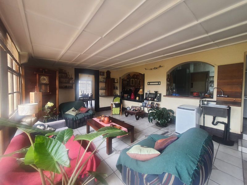 Perfect Buy In Flora Gardens For An Amazing Price. - Photo 8