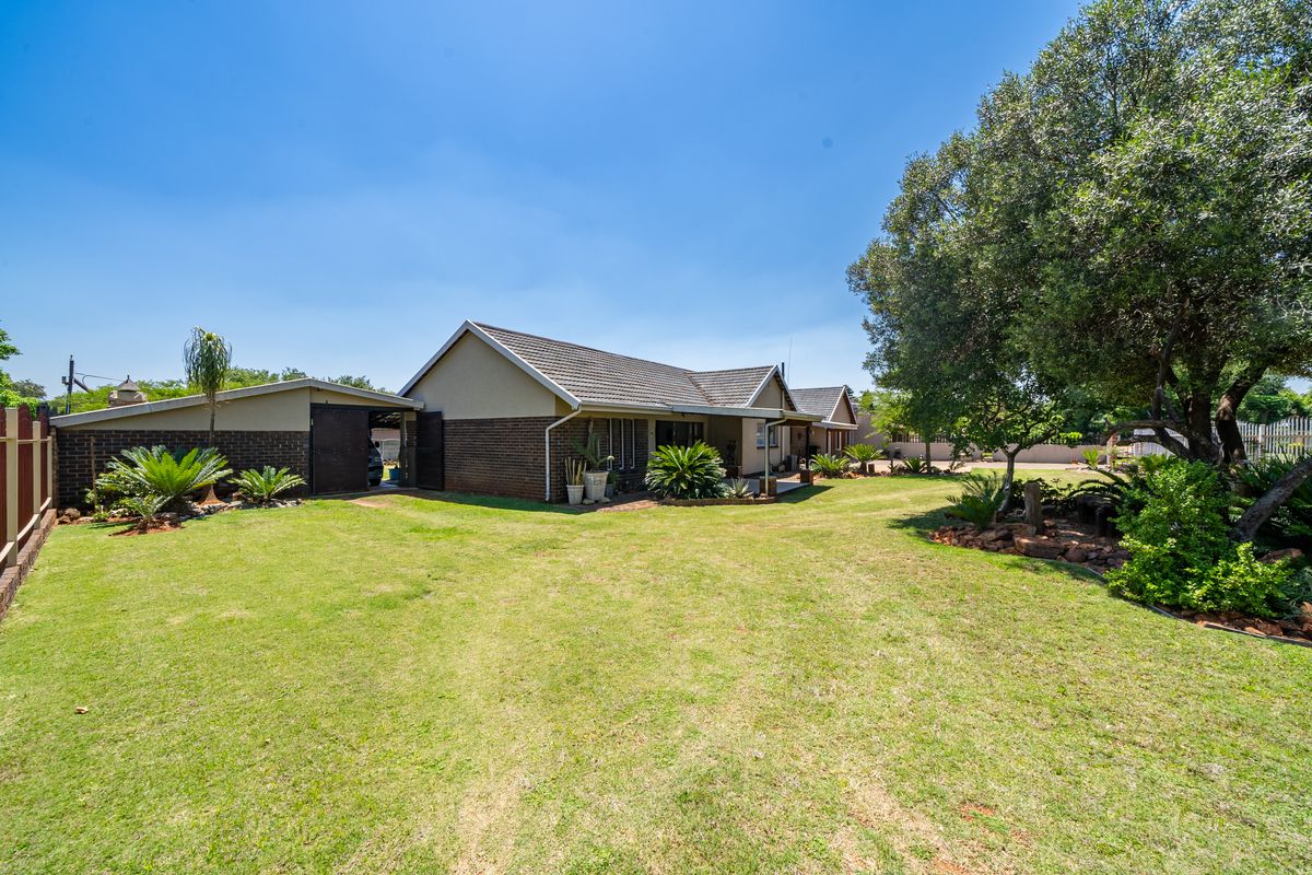 Gem in Parkrand, Boksburg with 4 bedrooms, entertainment area and pool – A Home That Has It All! - Photo 3