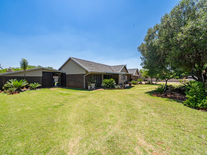 Gem in Parkrand, Boksburg with 4 bedrooms, entertainment area and pool – A Home That Has It All! - Photo 3