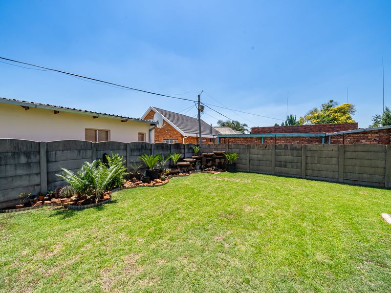 Gem in Parkrand, Boksburg with 4 bedrooms, entertainment area and pool – A Home That Has It All! - Photo 5