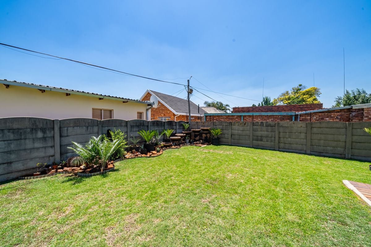 Gem in Parkrand, Boksburg with 4 bedrooms, entertainment area and pool – A Home That Has It All! - Photo 5