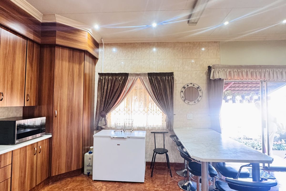 Two Homes, One Opportunity | The Perfect Family or Investment Property - Photo 5