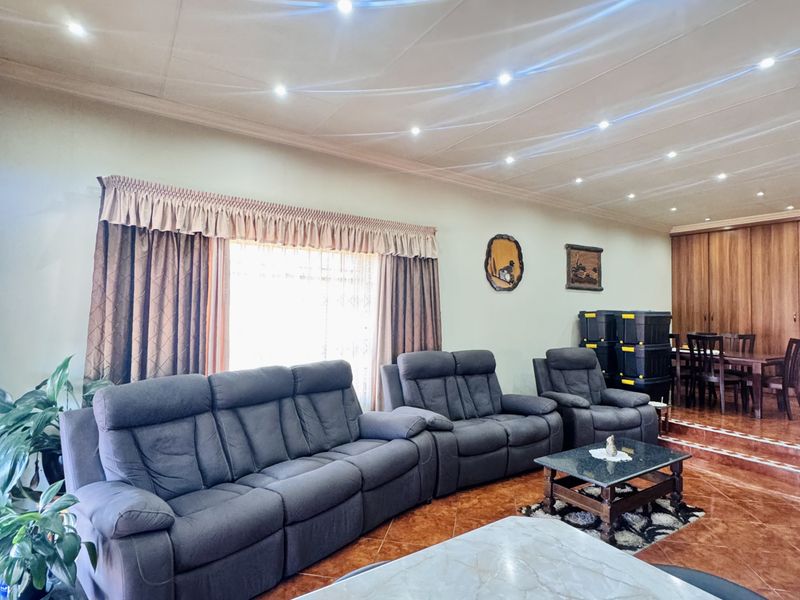 Two Homes, One Opportunity | The Perfect Family or Investment Property - Photo 6