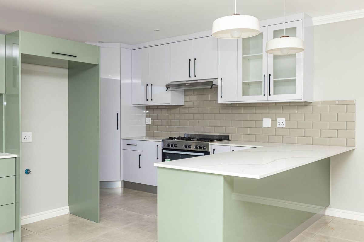 Magnificent, brand new in the Garden Route - Photo 5