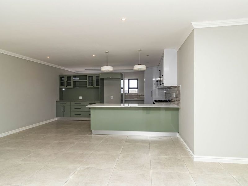 Magnificent, brand new in the Garden Route - Photo 8