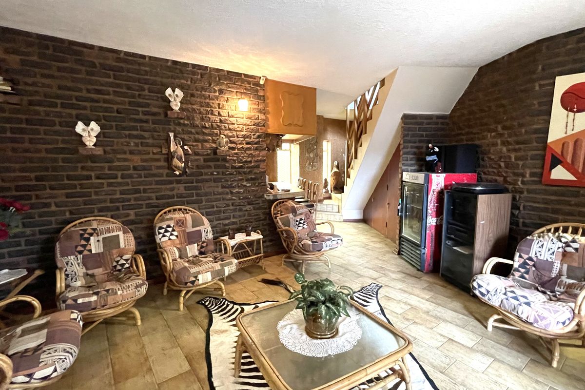 Fall in Love with This Spacious 5-Bedroom Family Gem in Magalieskruin - Photo 4