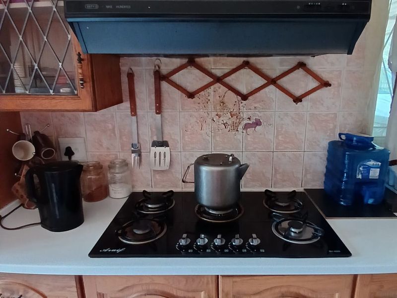 Spacious family house for sale in Sasolburg walking distance to schools - Photo 7