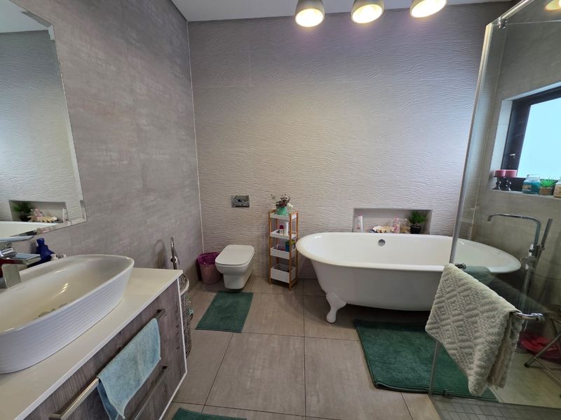 Magnificent Home for Sale in Exclusive Vaalpark Golf Estate! - Photo 8