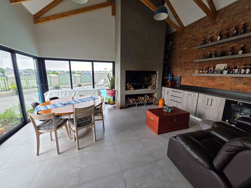 Magnificent Home for Sale in Exclusive Vaalpark Golf Estate! - Photo 6