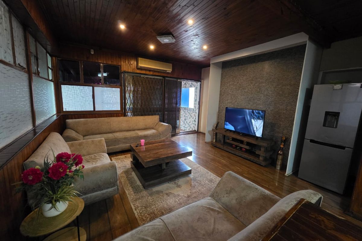 Beautiful Family Home for Sale in Sasolburg! - Photo 4