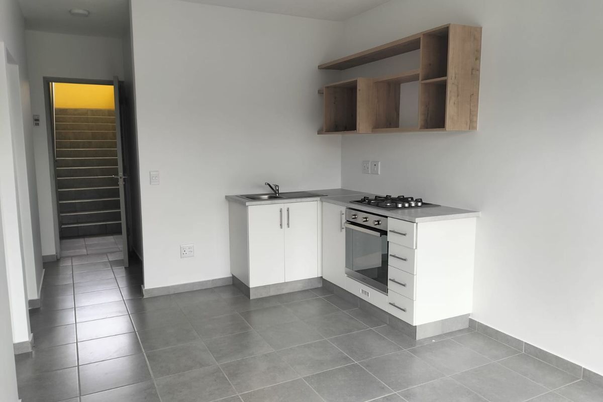 Ground Floor Apartment - Photo 3