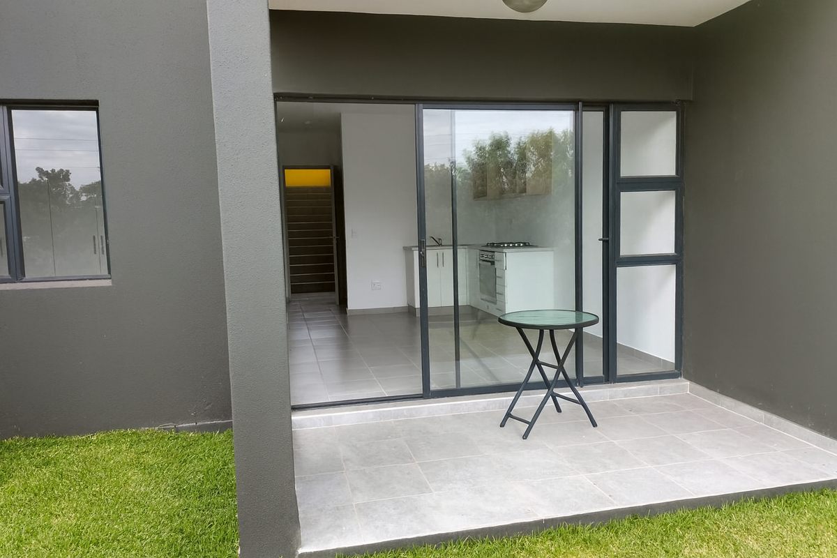 Ground Floor Apartment - Photo 2