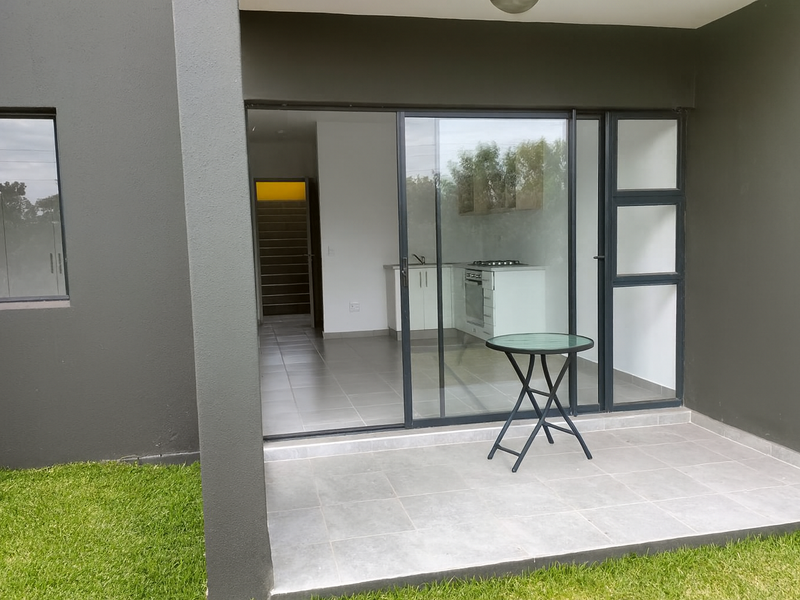 Ground Floor Apartment - Photo 2