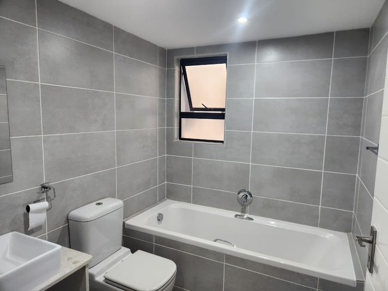 Modern Loft living in the heart of Athlone - Style meets Convenience - Photo 7