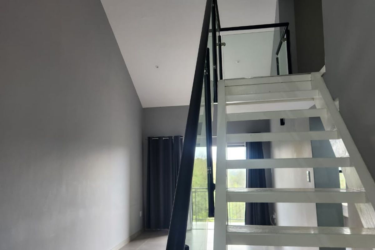 Modern Loft living in the heart of Athlone - Style meets Convenience - Photo 5