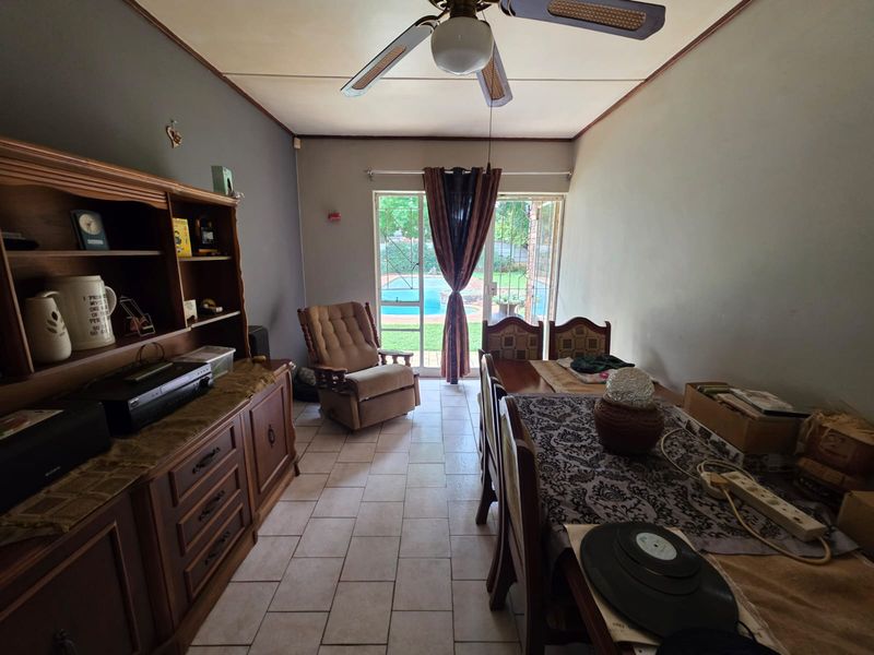 Beautiful House for Sale in Sasolburg! - Photo 7