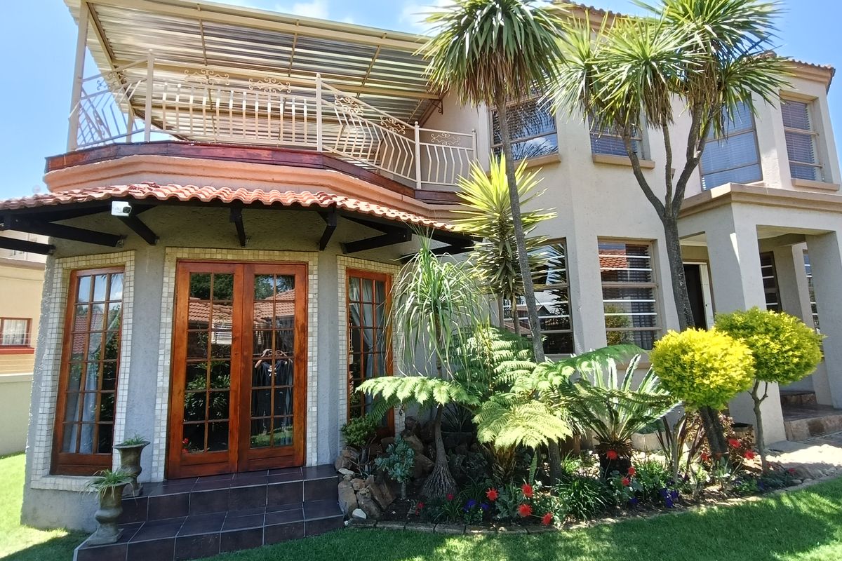 Beautiful property walking distance from Cambridge! - Photo 3